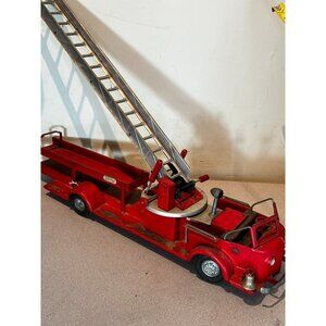 Vintage Doepke Rossmoyne Model Toys Aerial Ladder Fire Truck Pressed Steel 29"